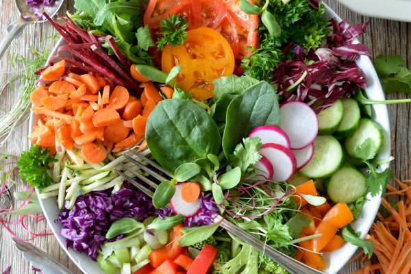 Humus ve Mezeler: Hatay Sofrasının Açılış Perdesi