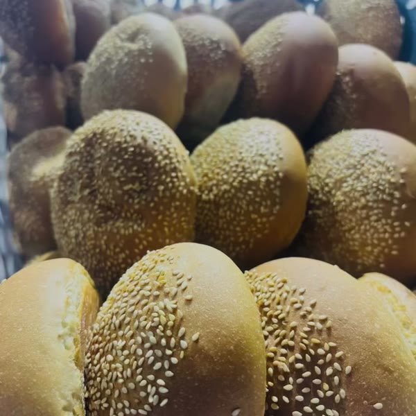 Susamlı ekmek ve sandviç hazırlığı (video)